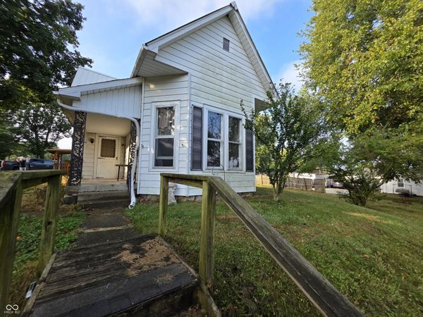 123 E Ridge , Brazil, IN 47834