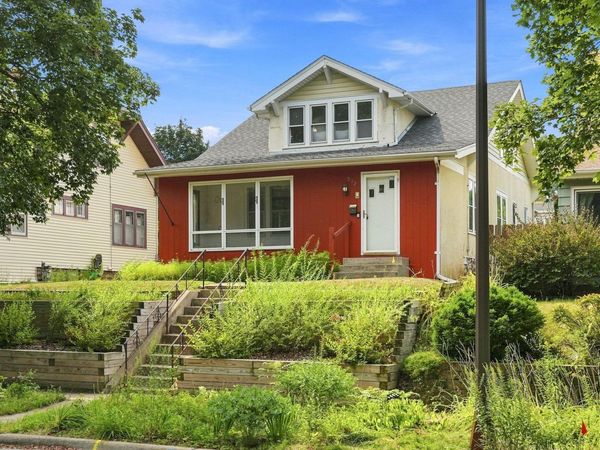 902 Hyacinth Ave E , Saint Paul, MN 55106