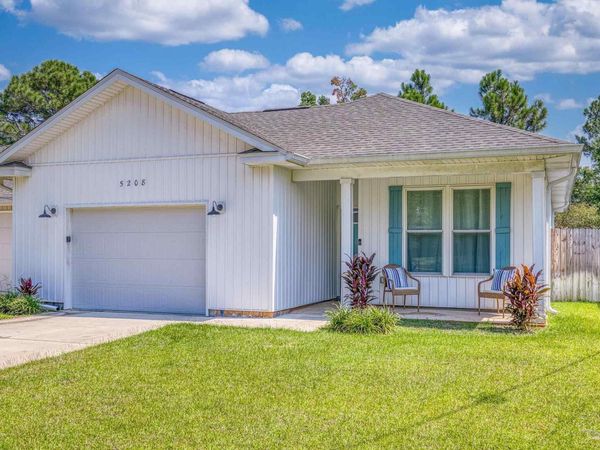 5208 Arrowhead Rd, Pensacola, FL 32507