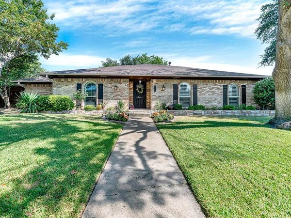 2521 Mollimar Drive, Plano, TX 75075