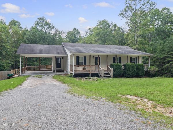 2716 Tinchtown Rd, Jamestown, TN 38556