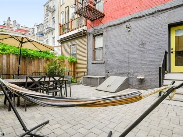 595 Jersey Ave, Jersey, NJ 07302