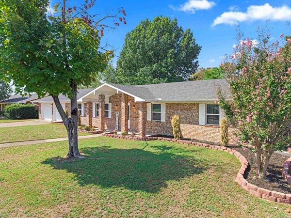 104 GRANADA Drive, Hot Springs, AR 71913