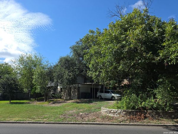 5602 CHARLIE CHAN DR, San Antonio, TX 78240