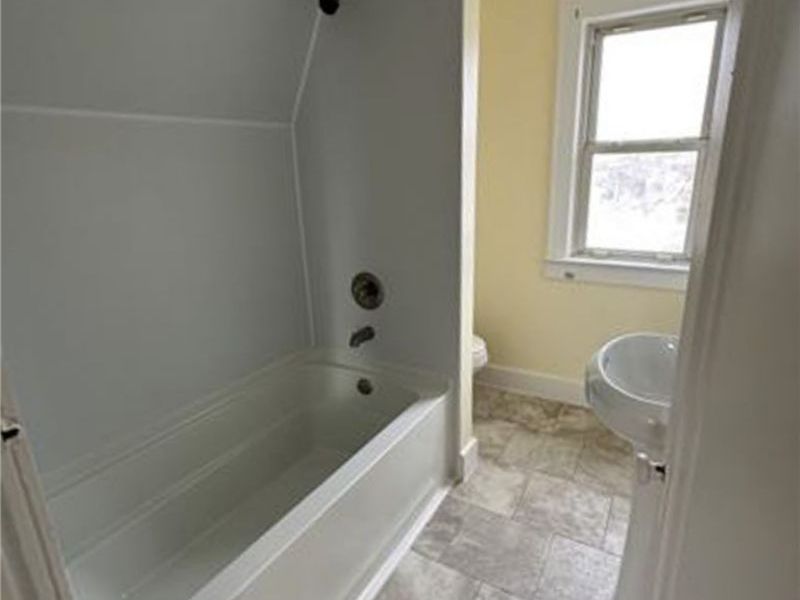 929 Jason Avenue, Akron, OH 44314 Photo 13