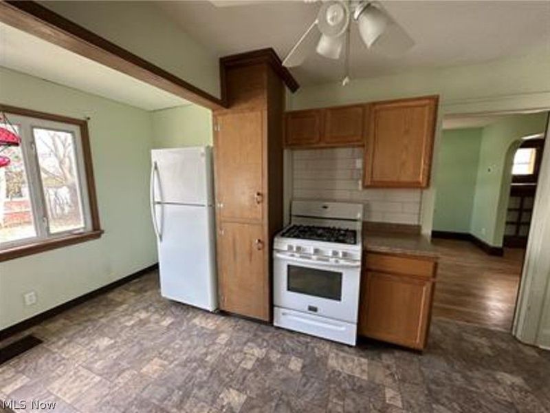 929 Jason Avenue, Akron, OH 44314 Photo 8