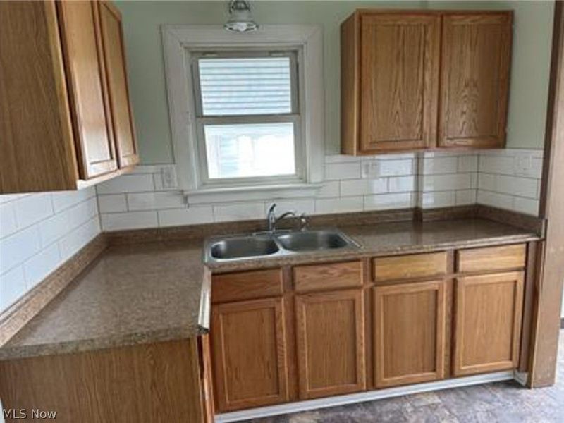 929 Jason Avenue, Akron, OH 44314 Photo 9