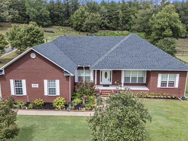 1707 Holloway Street, Morrilton, AR 72110