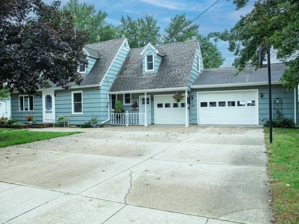 77 Monroe Street, Nashua, IA 50658