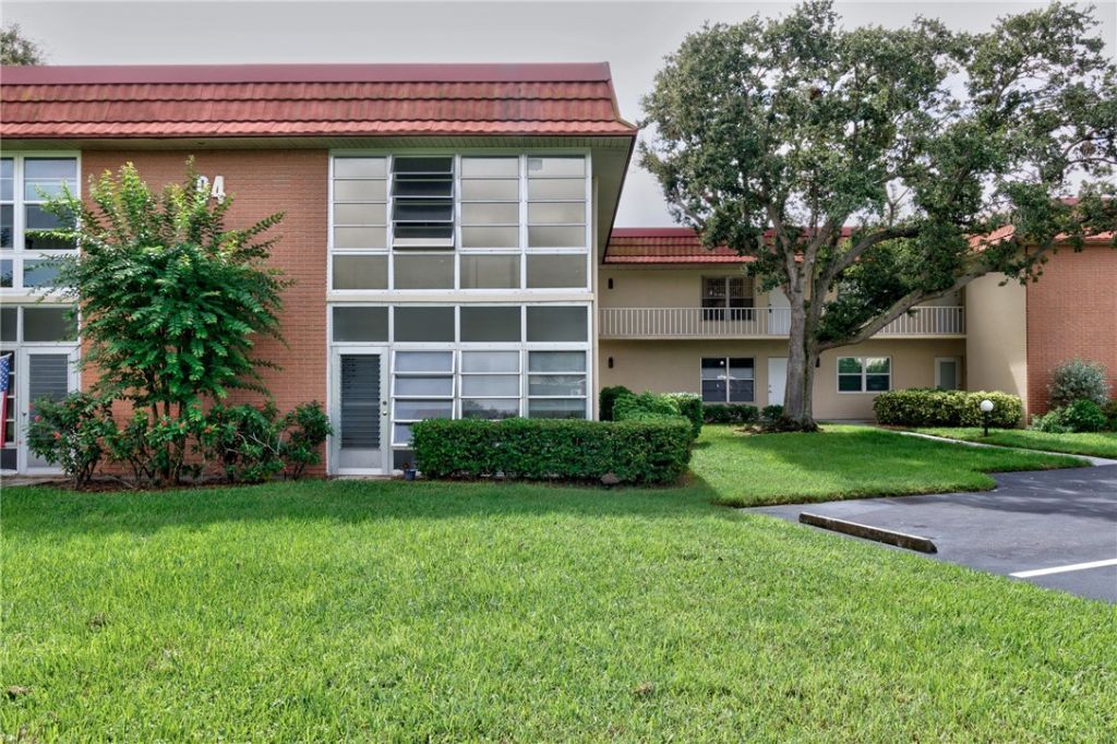 94 Spring Lake Drive , Unit 202, Vero Beach, FL 32962 Photo