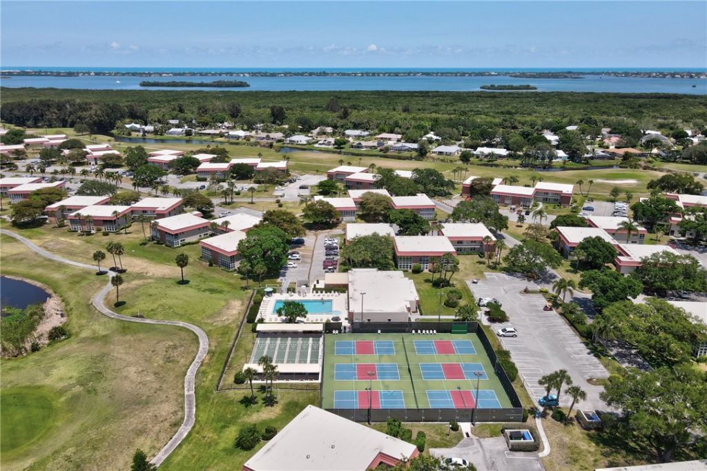 94 Spring Lake Drive , Unit 202, Vero Beach, FL 32962 Photo