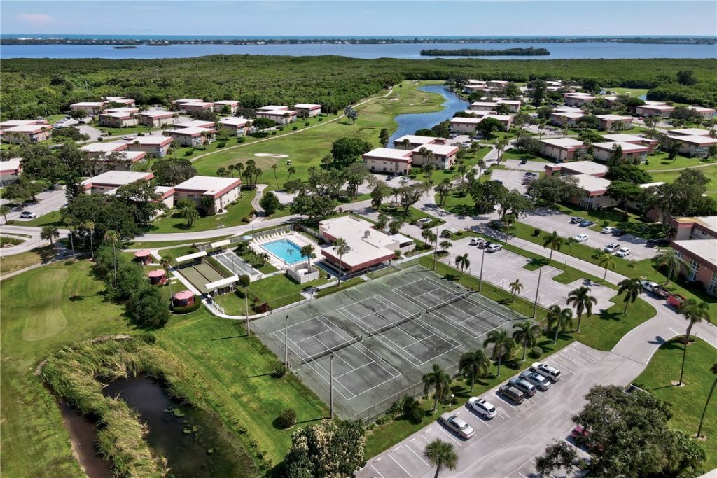 94 Spring Lake Drive , Unit 202, Vero Beach, FL 32962 Photo