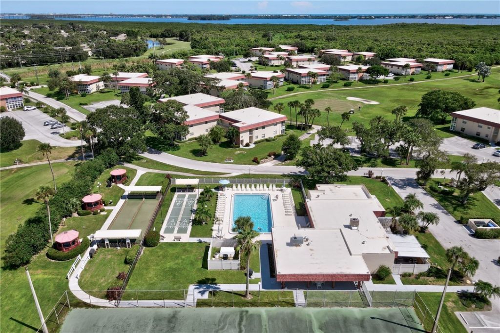 94 Spring Lake Drive , Unit 202, Vero Beach, FL 32962 Photo