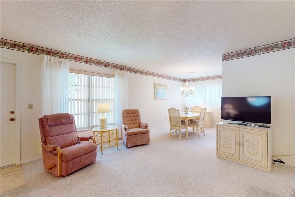 94 Spring Lake Drive , Unit 202, Vero Beach, FL 32962 Photo