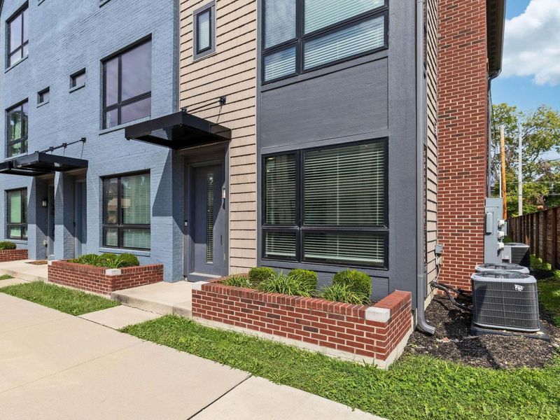 1132 Oak Street, Unit 10, Columbus, OH 43205 Photo 2