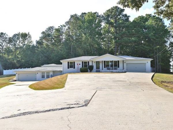 2999 9th St, Red Bay, AL 35582