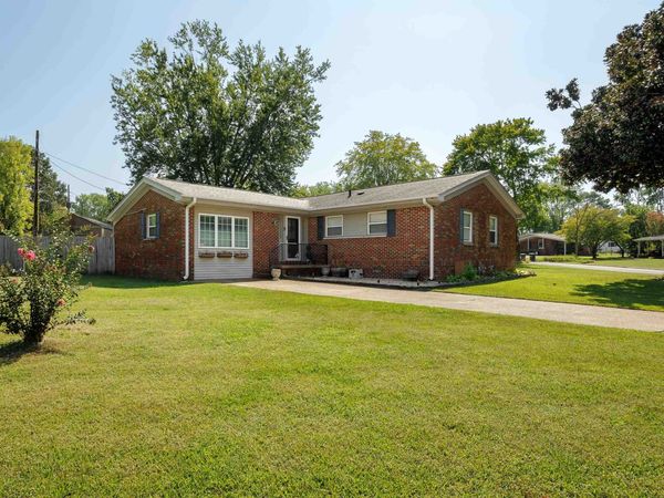 2422 Dublin St, Florence, AL 35630