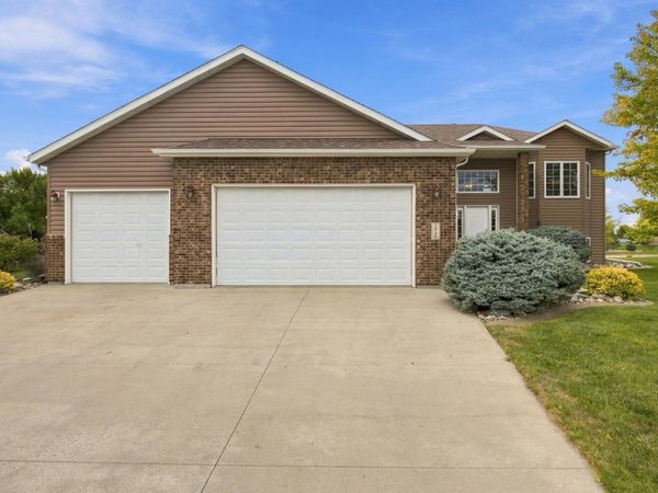 1840 35th Street Circle S, Moorhead, MN 56560