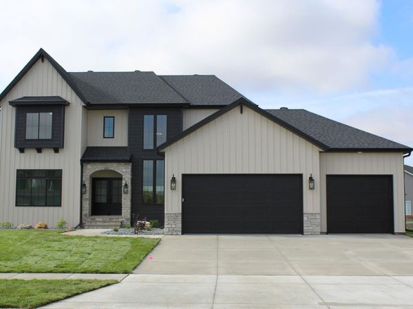 3248 66th Avenue S, Fargo, ND 58104