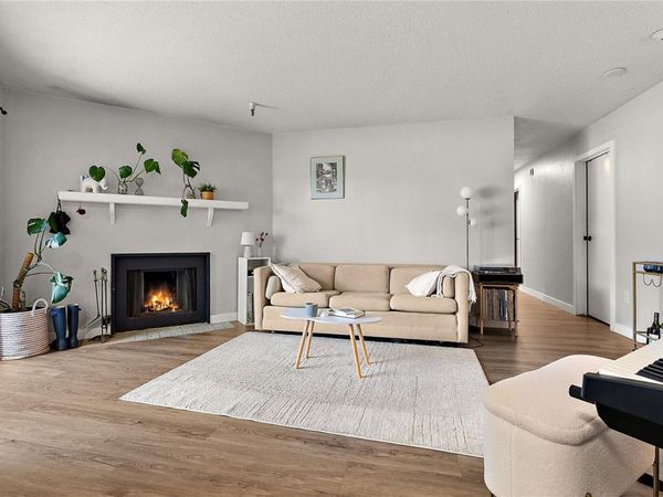 71 Gorge Rd W, Unit #106, Saanich, BC V9A 1L9