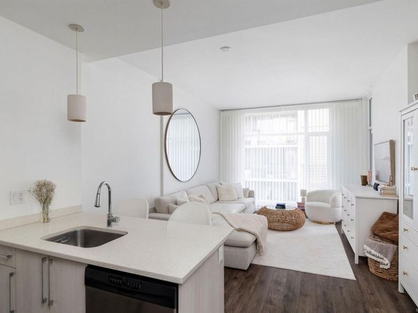 1090 Johnson St , Unit #1008, Victoria, BC V8V 0B3