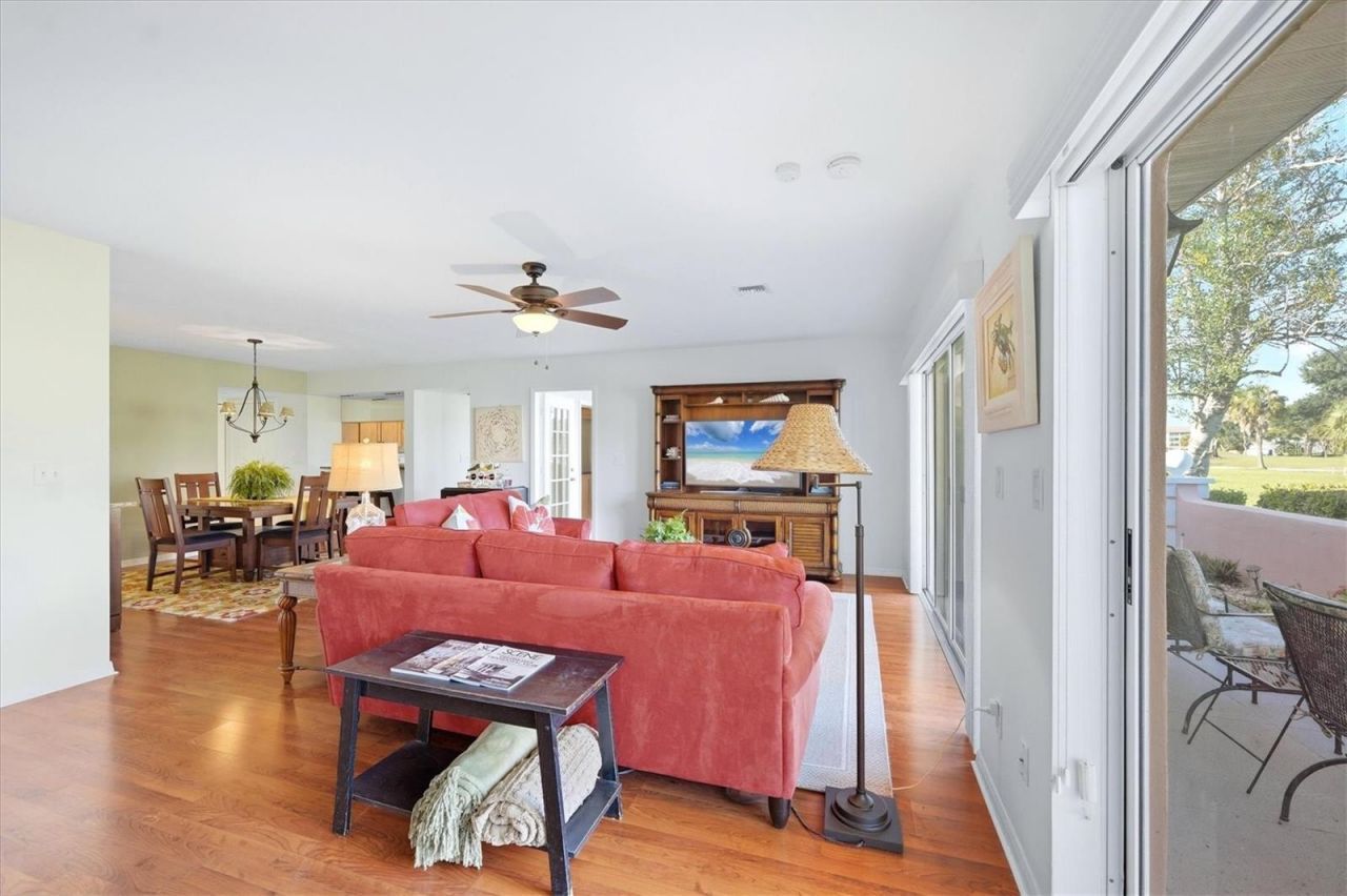 308 Cerromar Way N, Unit 19, Venice, FL 34293 Photo