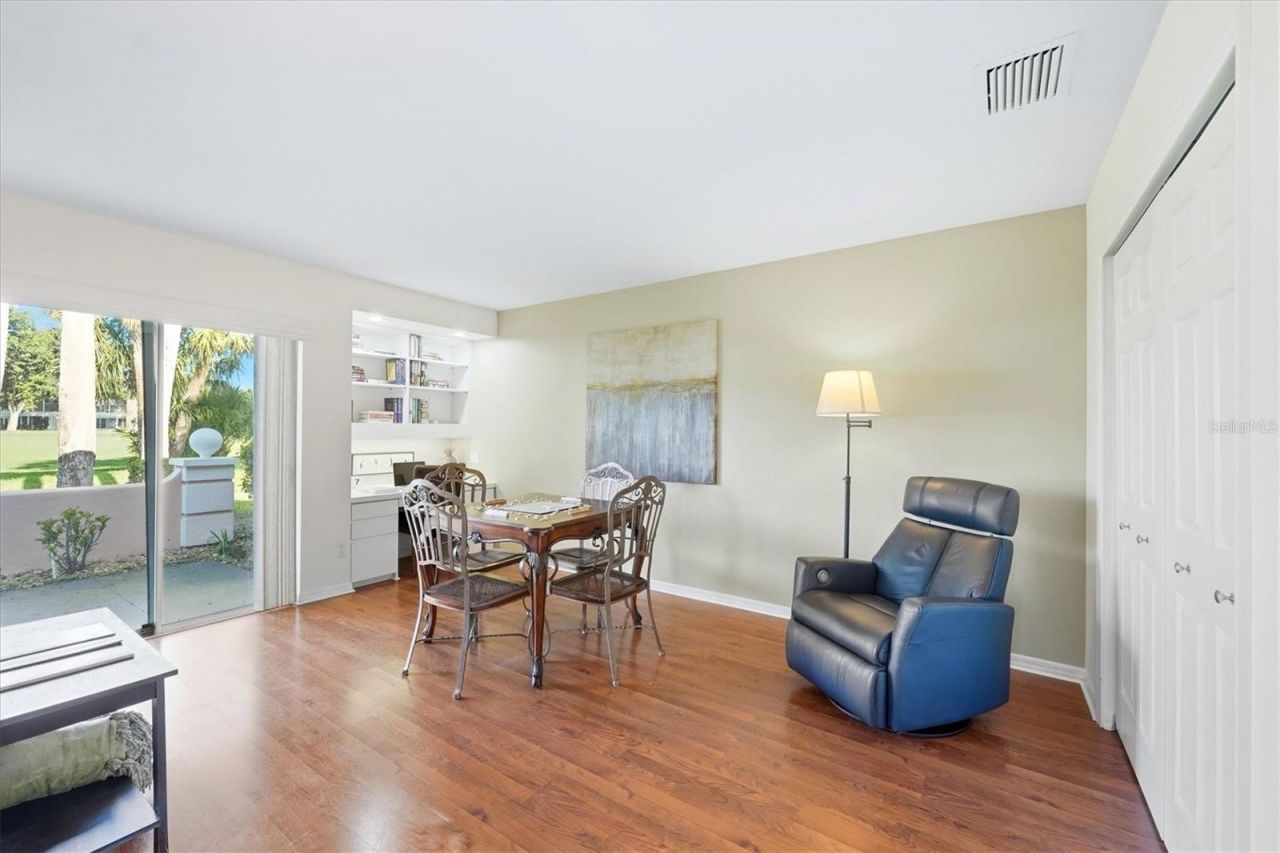 308 Cerromar Way N, Unit 19, Venice, FL 34293 Photo