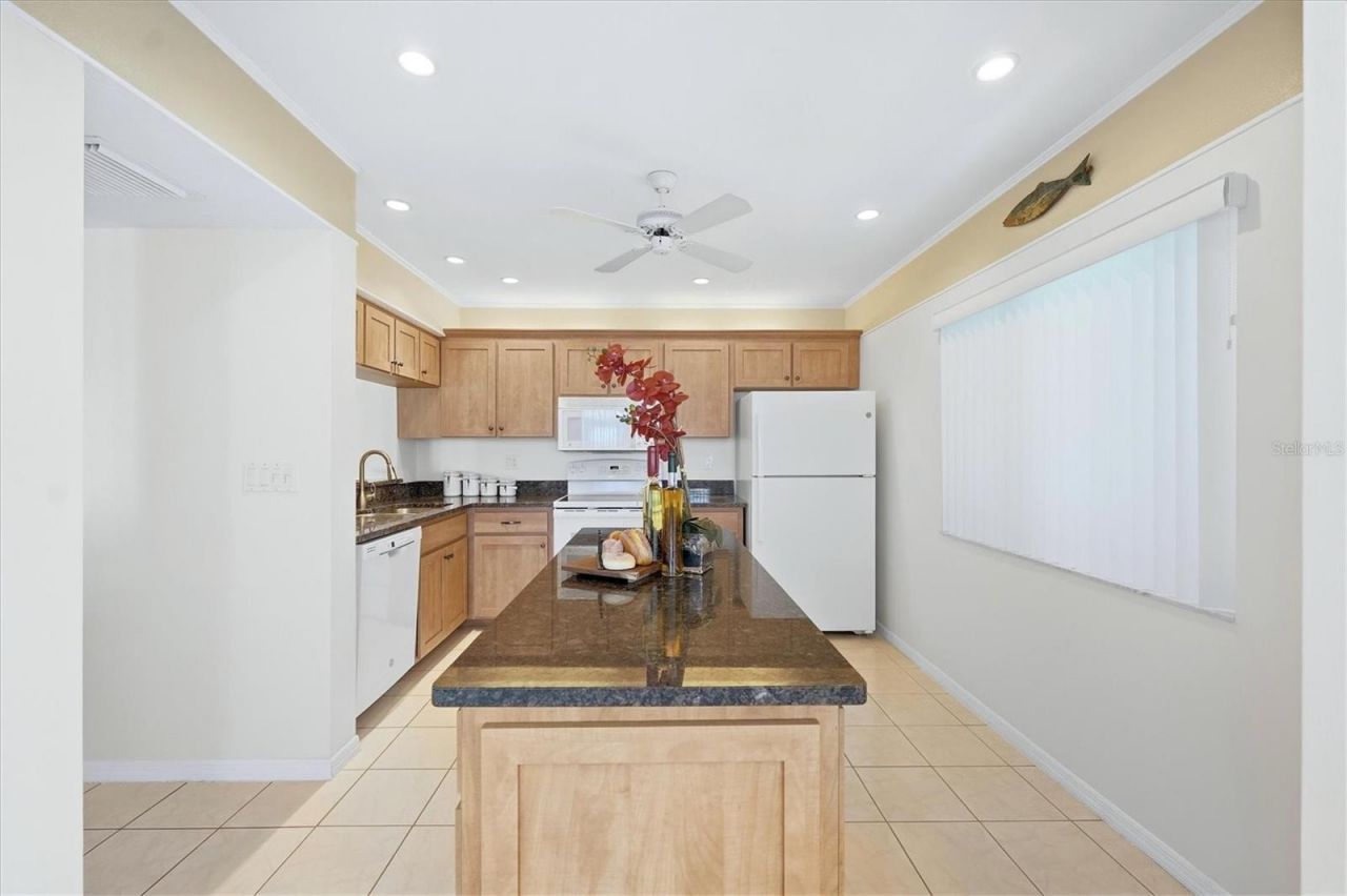 308 Cerromar Way N, Unit 19, Venice, FL 34293 Photo