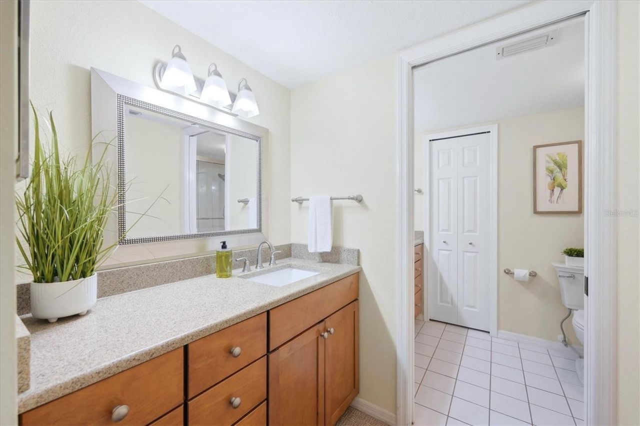 308 Cerromar Way N, Unit 19, Venice, FL 34293 Photo