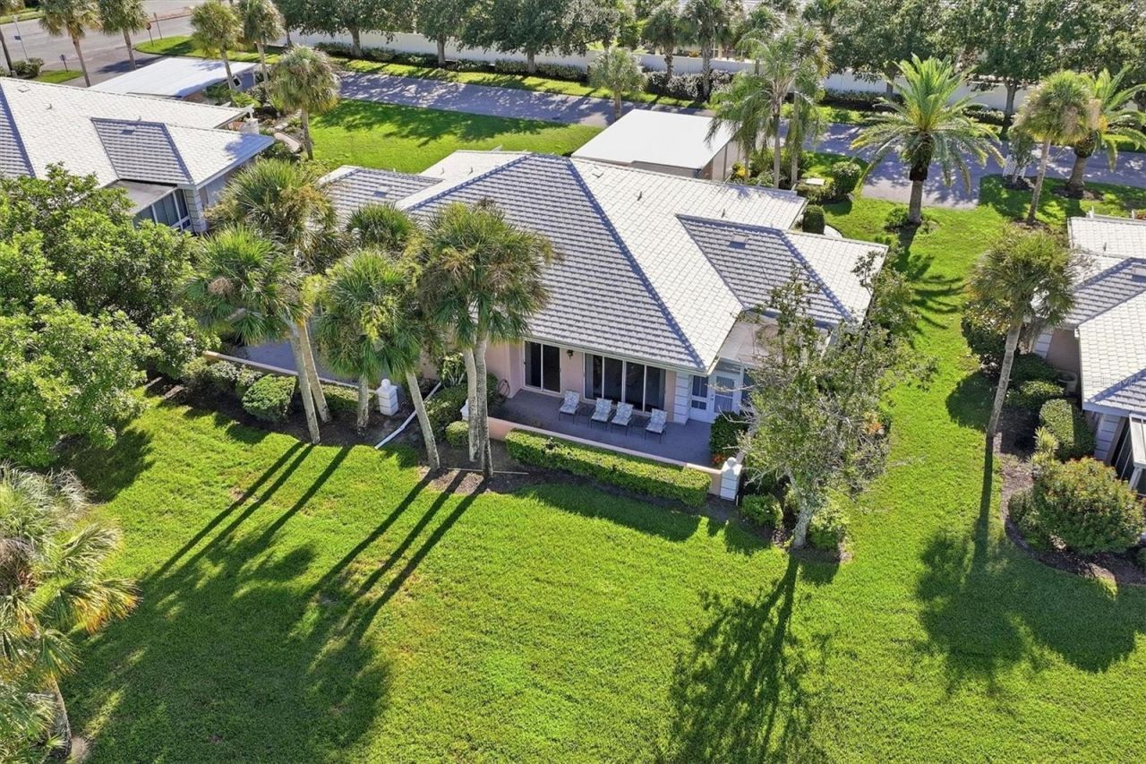 308 Cerromar Way N, Unit 19, Venice, FL 34293 Photo