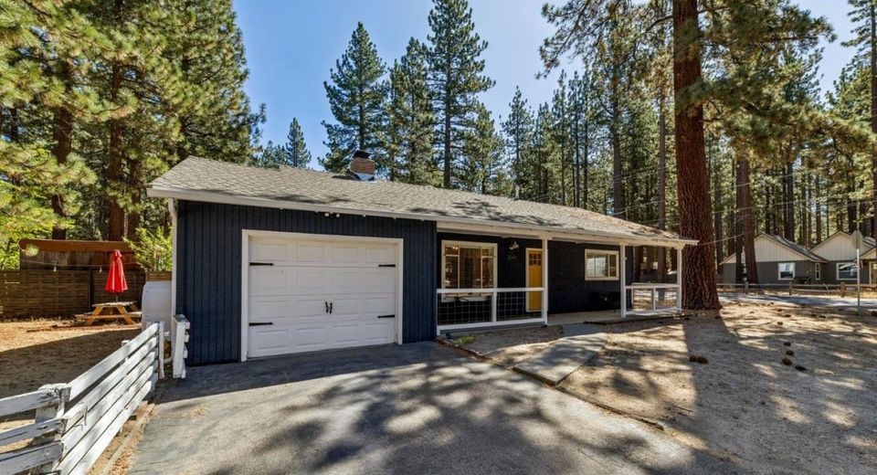 3046 Fresno Avenue, South Lake Tahoe, CA 96150 Photo