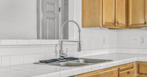 201 Emigrant Way, Fernley, NV 89408 Photo