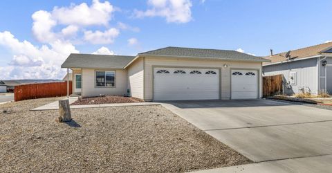 201 Emigrant Way, Fernley, NV 89408 Photo