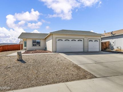 201 Emigrant Way, Fernley, NV 89408 Photo