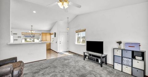 201 Emigrant Way, Fernley, NV 89408 Photo