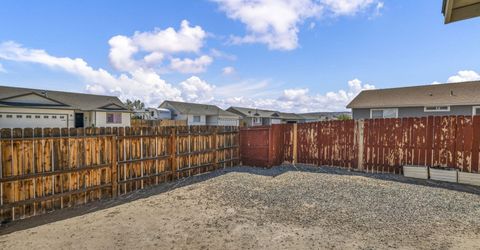 201 Emigrant Way, Fernley, NV 89408 Photo