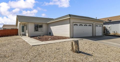 201 Emigrant Way, Fernley, NV 89408 Photo