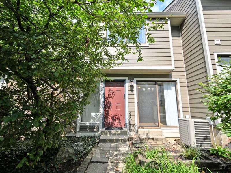 9835 Timbers Drive, Blue Ash, OH 45242 Photo 11