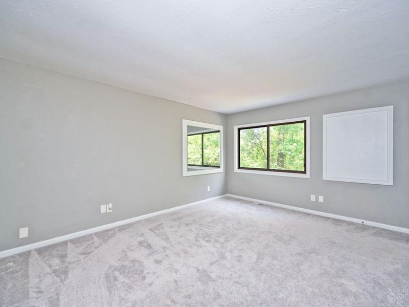 9835 Timbers Drive, Blue Ash, OH 45242 Photo 32
