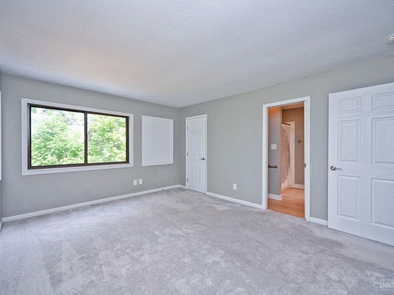 9835 Timbers Drive, Blue Ash, OH 45242 Photo 33