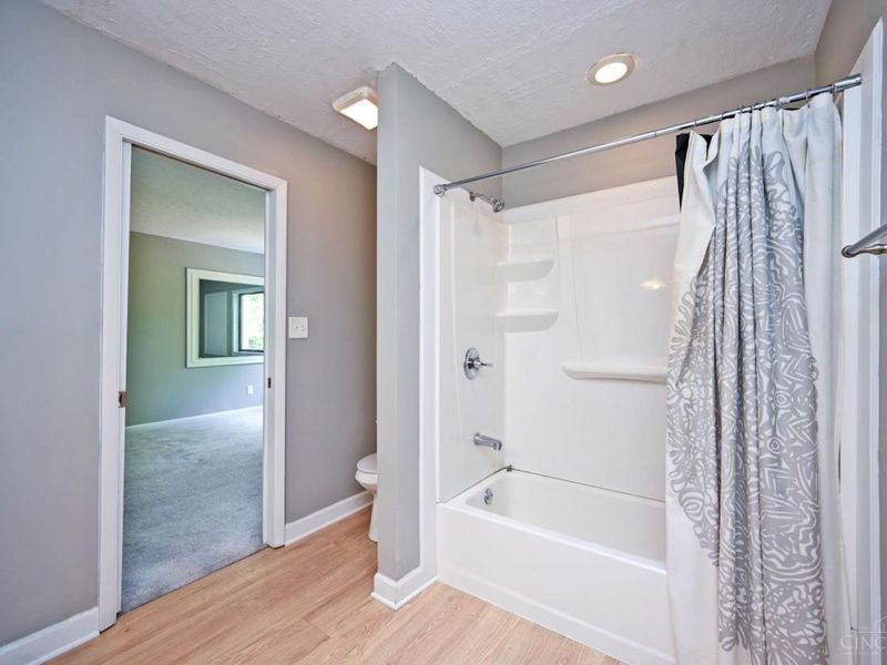 9835 Timbers Drive, Blue Ash, OH 45242 Photo 38