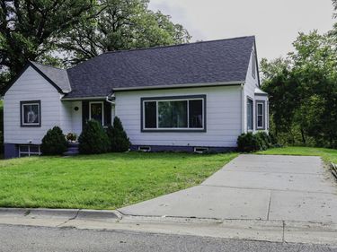 917 GRANDVIEW Avenue, COUNCIL BLUFFS, IA 51503
