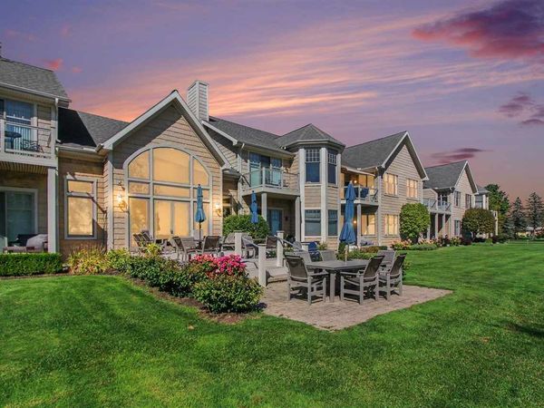 2800 Oden Road, Unit 20, Petoskey, MI 49770