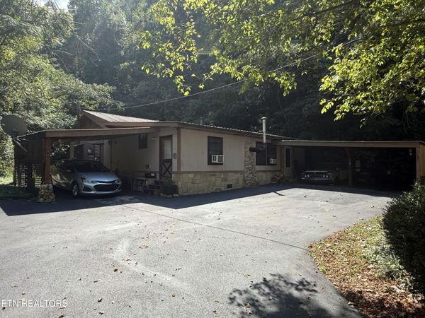 1069 Bryan View Rd, Sevierville, TN 37862