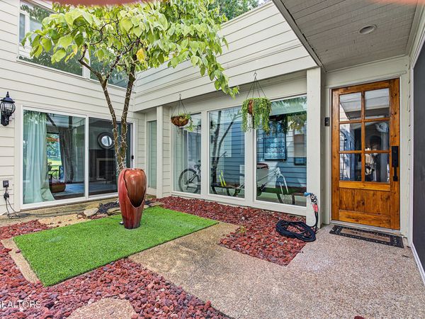 548 Lost Tree Lane, Farragut, TN 37934