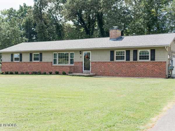 1017 W Park Drive, Knoxville, TN 37909