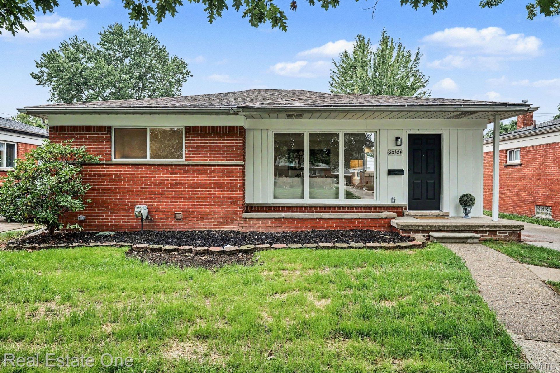 20324 Sunnydale Street, Saint Clair Shores, Mi 48081 Main Photo