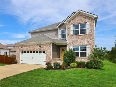 141 Meadowcrest Drive, Georgetown, KY 40324