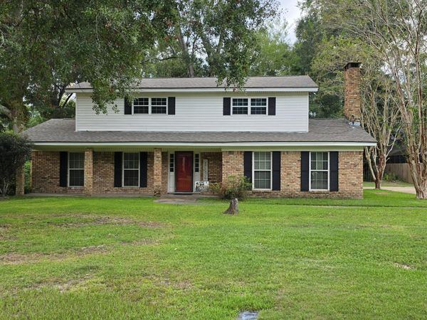 1208 Hickory Hill Drive, Gautier, MS 39553