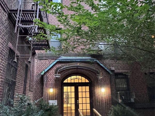4220 Kissena Blvd Apt D2 , Flushing, NY 11355